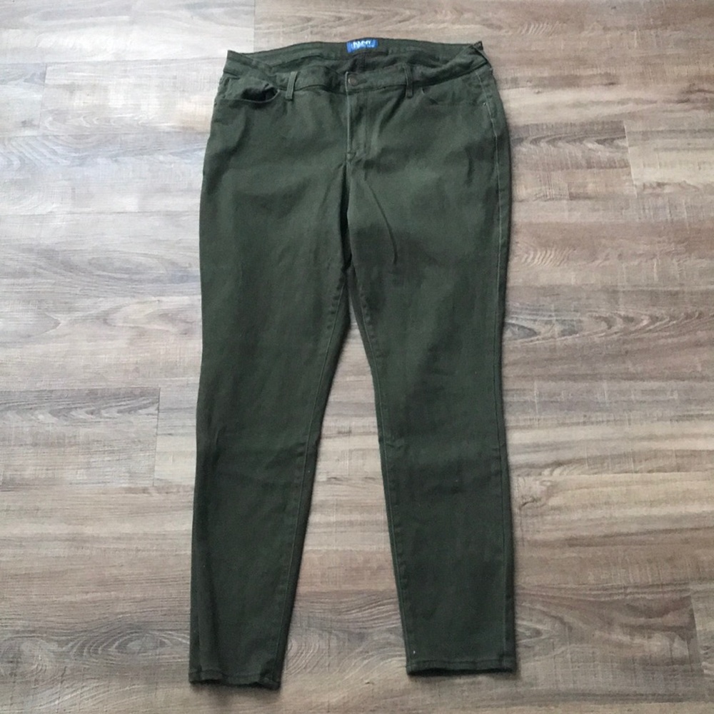 Green skinny jeans
